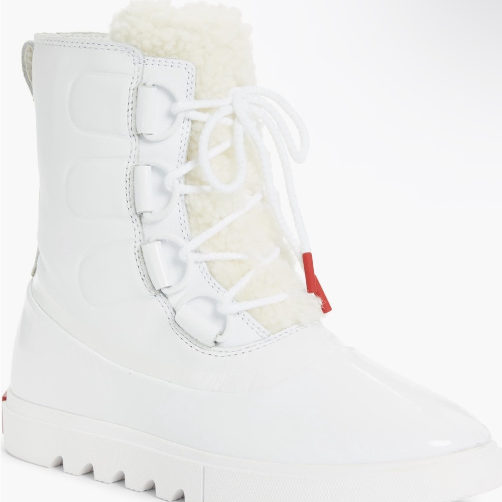 Sorel White and Cream Winter Boots